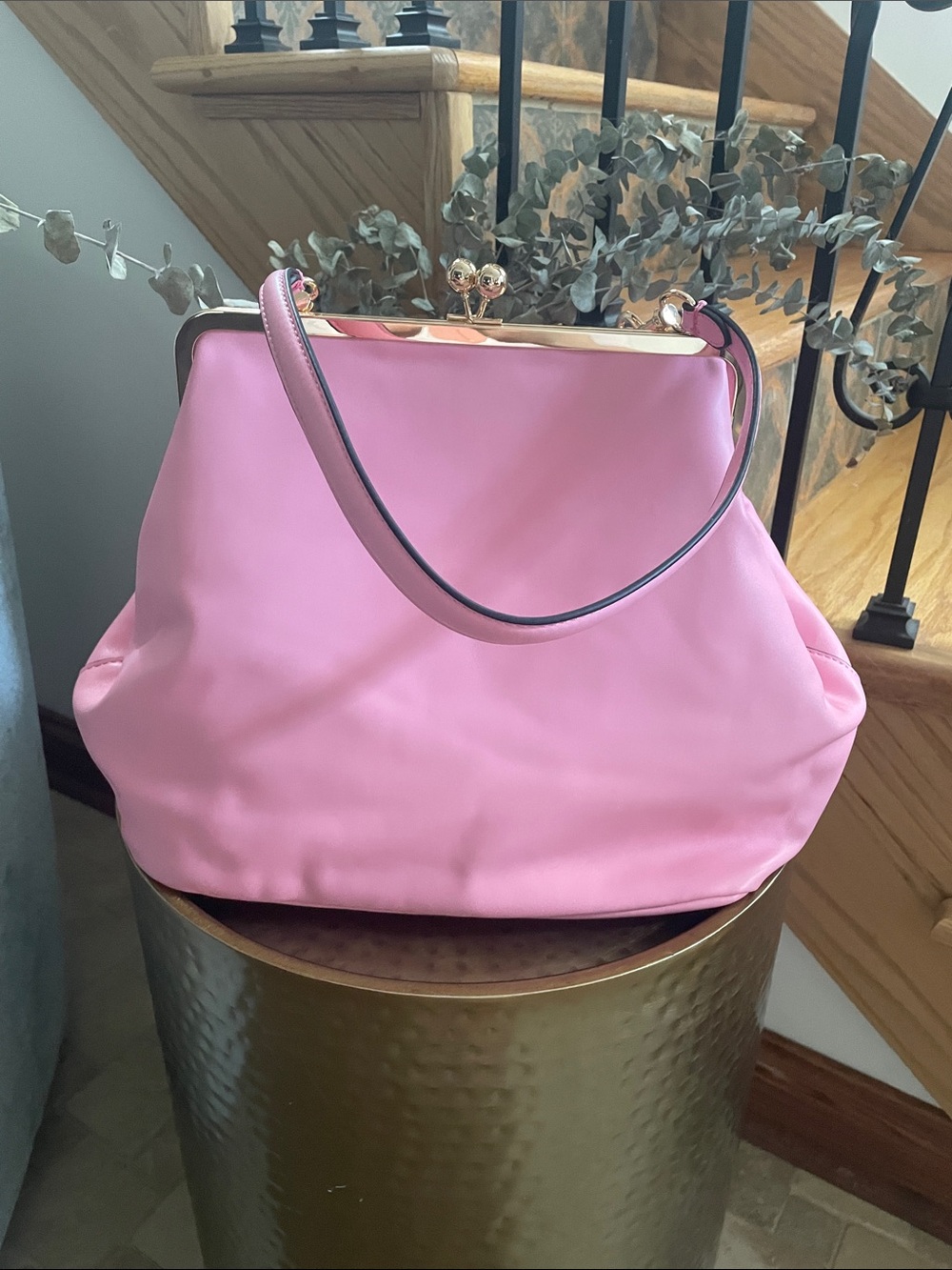 Vegan Leather Pink Kiss Lock Frame-Top Shoulder or Hand Bag Large New - Picture 2 of 14